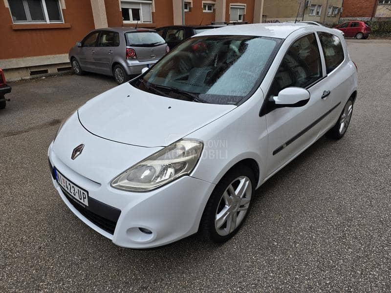 Renault Clio VREDI POGLEDATI