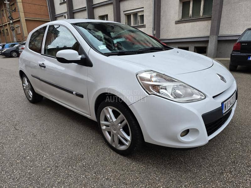 Renault Clio VREDI POGLEDATI