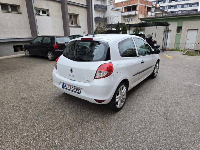 Renault Clio VREDI POGLEDATI