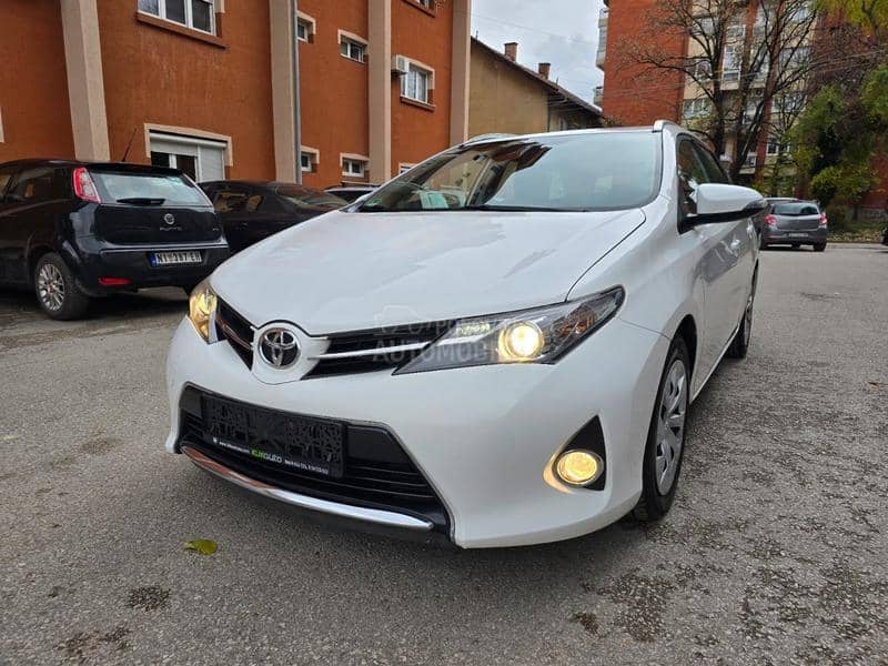 Toyota Auris 2.0 D 4 D