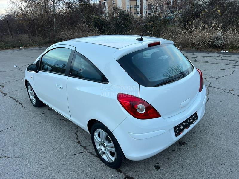 Opel Corsa D 1.3CDTI T.O.P