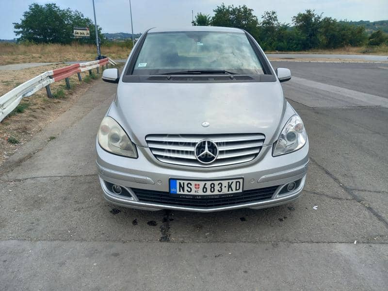 Mercedes Benz B 200 