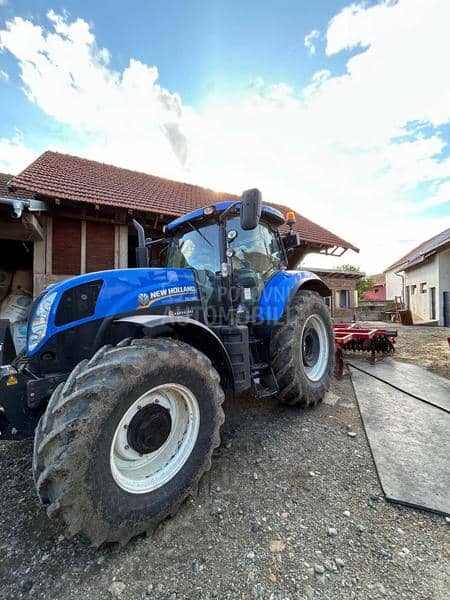 New Holland T6080