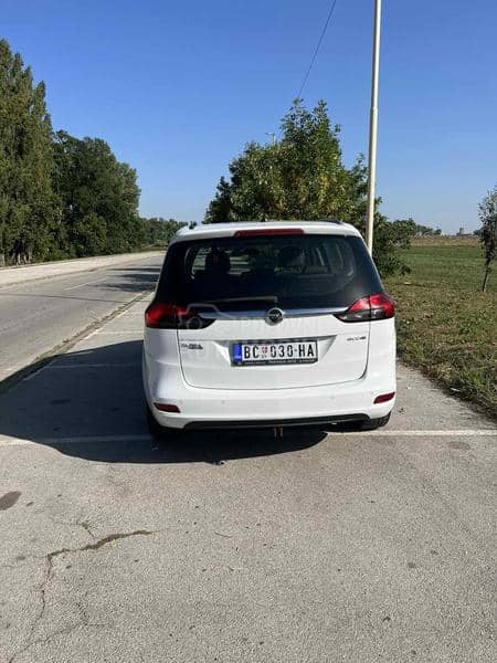 Opel Zafira 