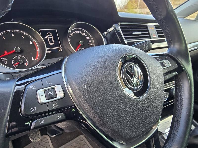 Volkswagen Golf 7 1.2TSI HIGHLINE