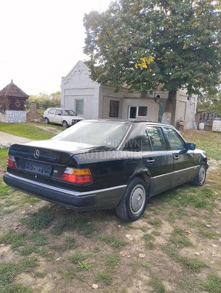 Mercedes Benz W124 250D