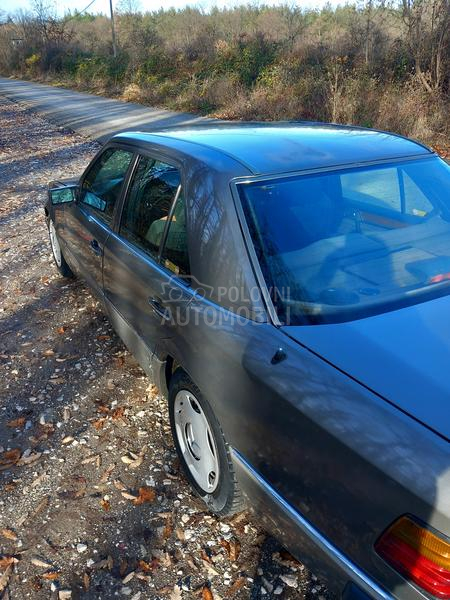 Mercedes Benz W124 