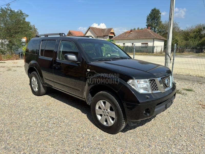 Nissan Pathfinder 2.5 4x4 Aut CH