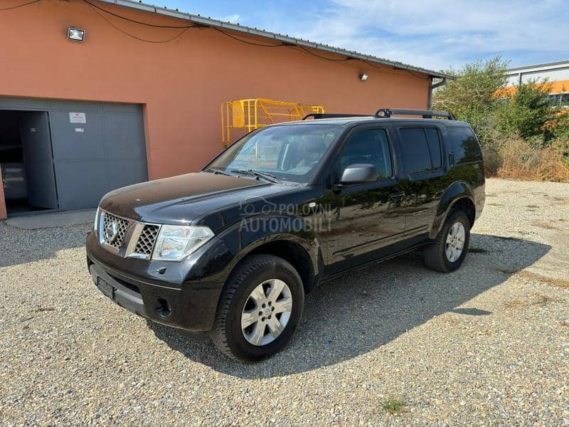 Nissan Pathfinder 2.5 4x4 Aut CH