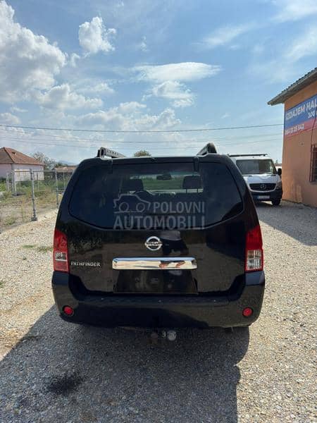 Nissan Pathfinder 2.5 4x4 Aut CH