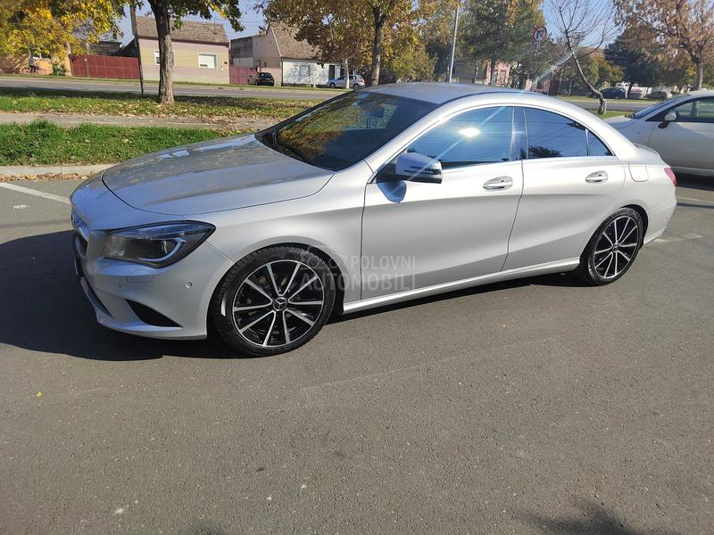 Mercedes Benz CLA 200 