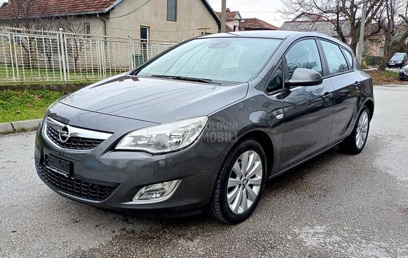 Opel Astra J N.O.V.A