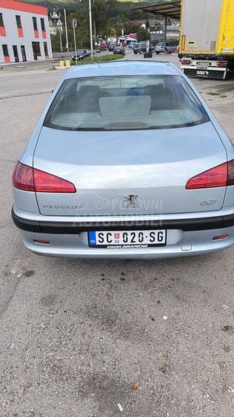 Peugeot 607 