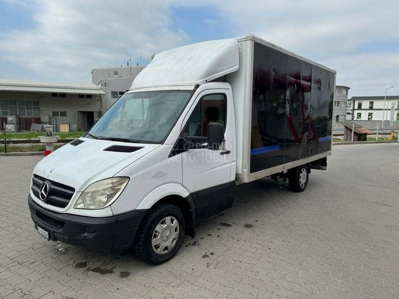 Mercedes Benz Sprinter 