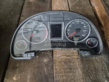 Km sat u boji za Audi A4 od 2004. do 2008. god.