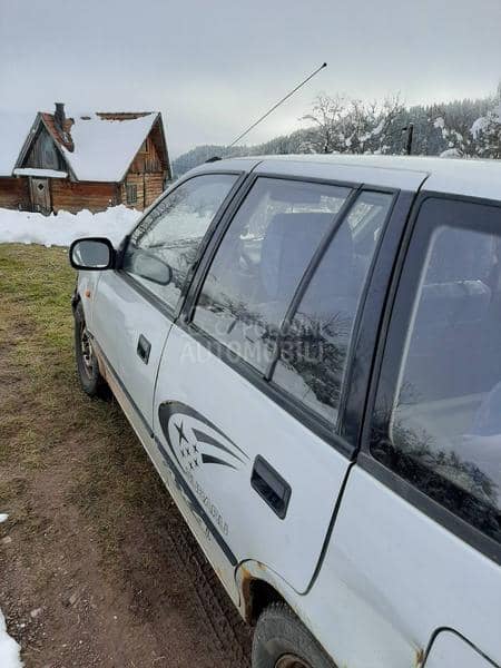 Subaru Justy GX