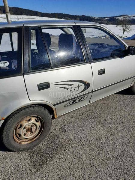 Subaru Justy GX