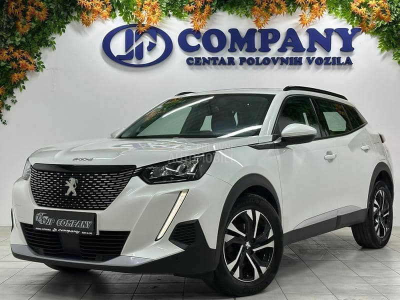 Peugeot 2008 1.2i ALUR VIRT PERLA