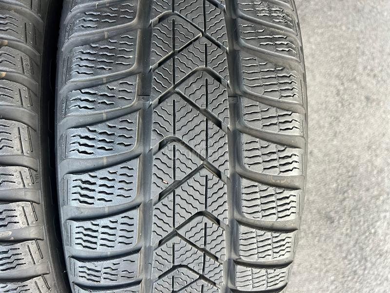 Pirelli 205/50 R17 Zimska