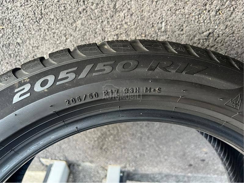 Pirelli 205/50 R17 Zimska