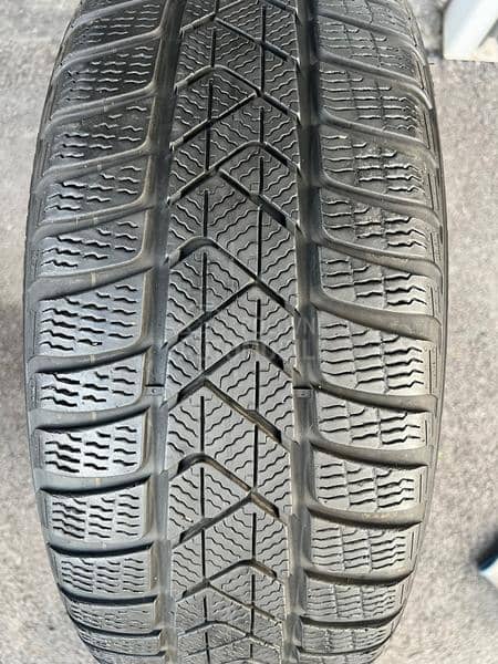 Pirelli 205/50 R17 Zimska