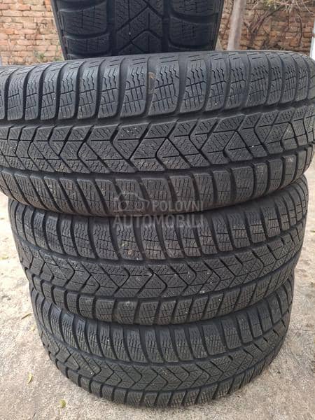 Pirelli 205/60 R16 Zimska