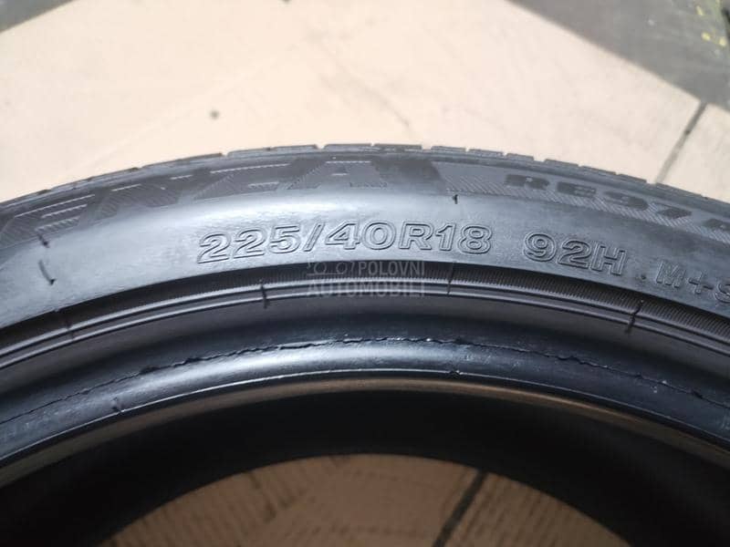 Bridgestone 225/40 R18 Zimska