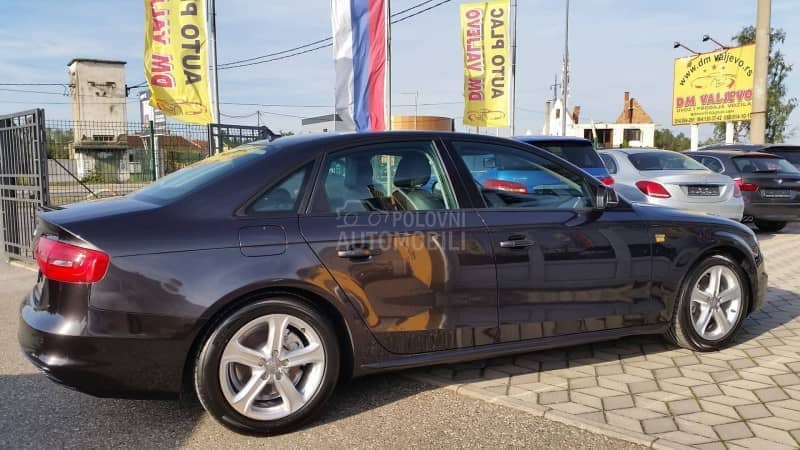 Audi A4 75.000k/S LINE/N0V