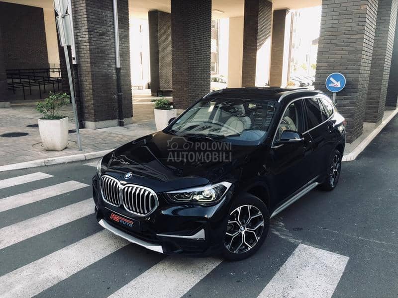 BMW X1 Pano