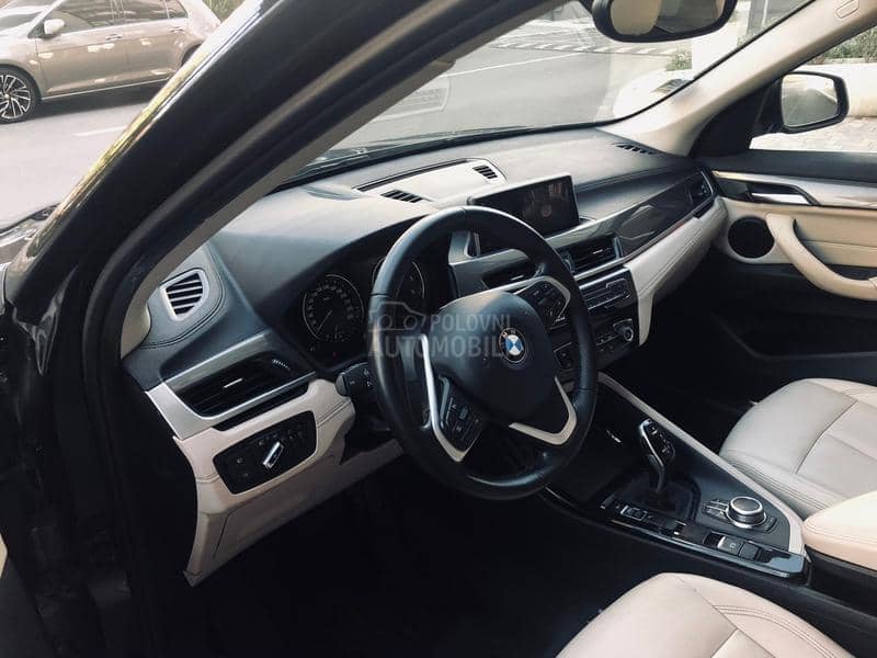 BMW X1 Pano