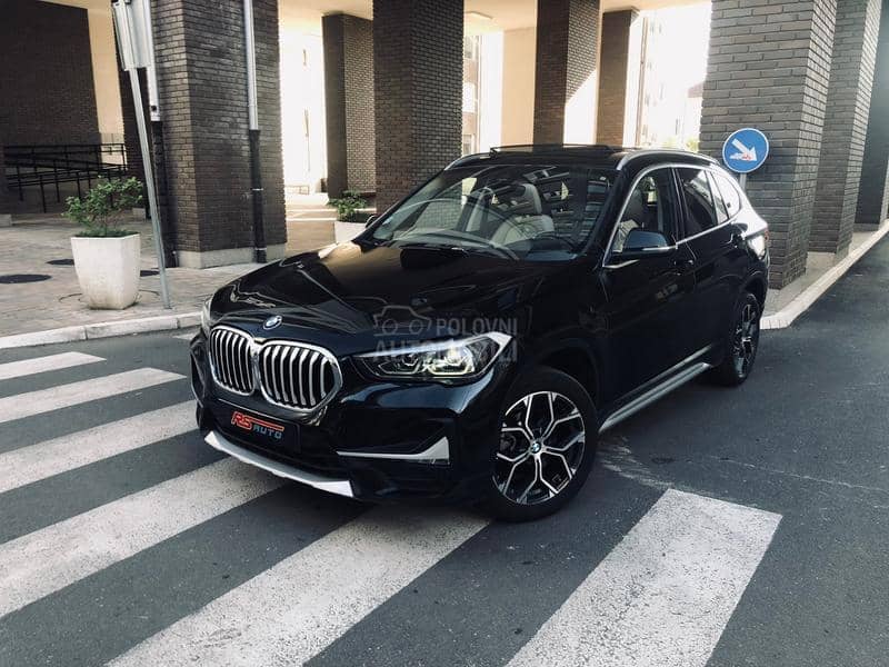 BMW X1 Pano