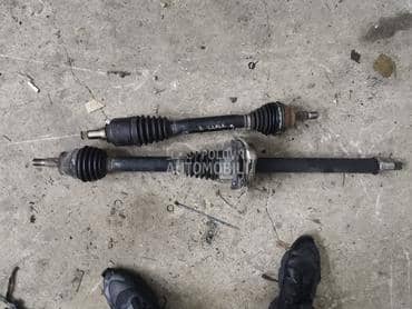 Poluosovina leva desna za Mercedes Benz A 150, A 170 od 2004. do 2011. god.