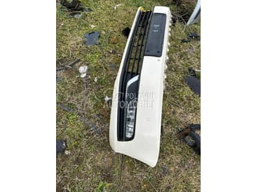 Branik prednji za Volkswagen Passat B7 od 2010. do 2015. god.