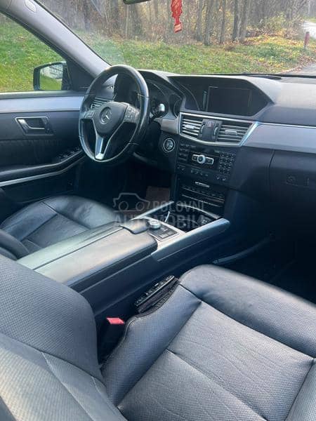 Mercedes Benz E 300 4-Matic Airmatic