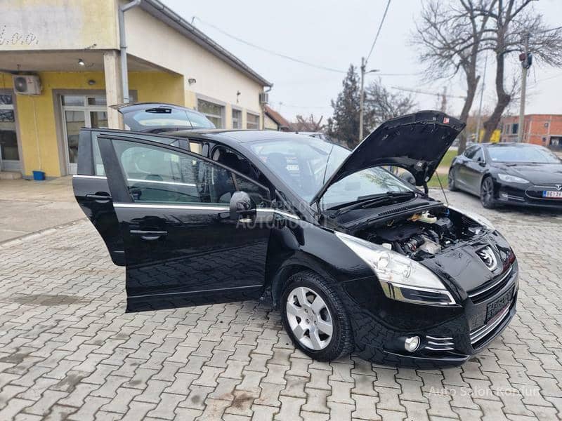 Peugeot 5008 N A V I