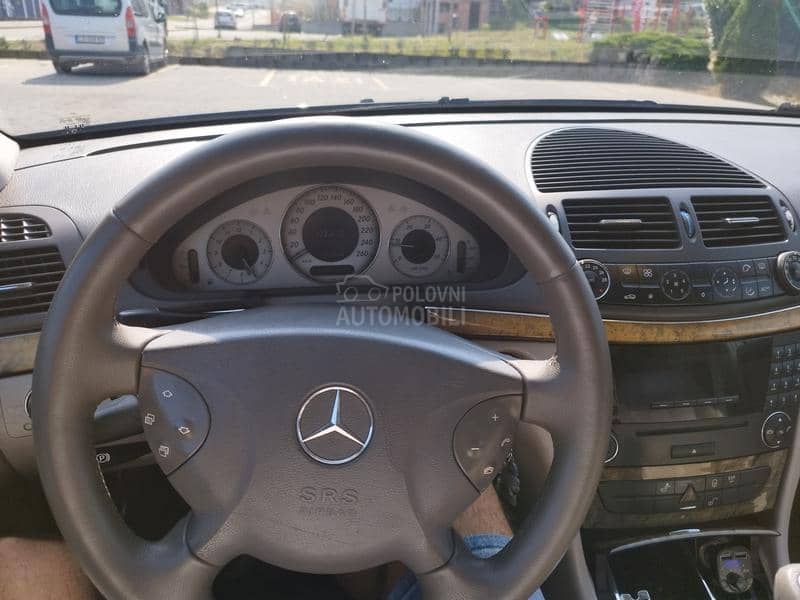 Mercedes Benz E 270 