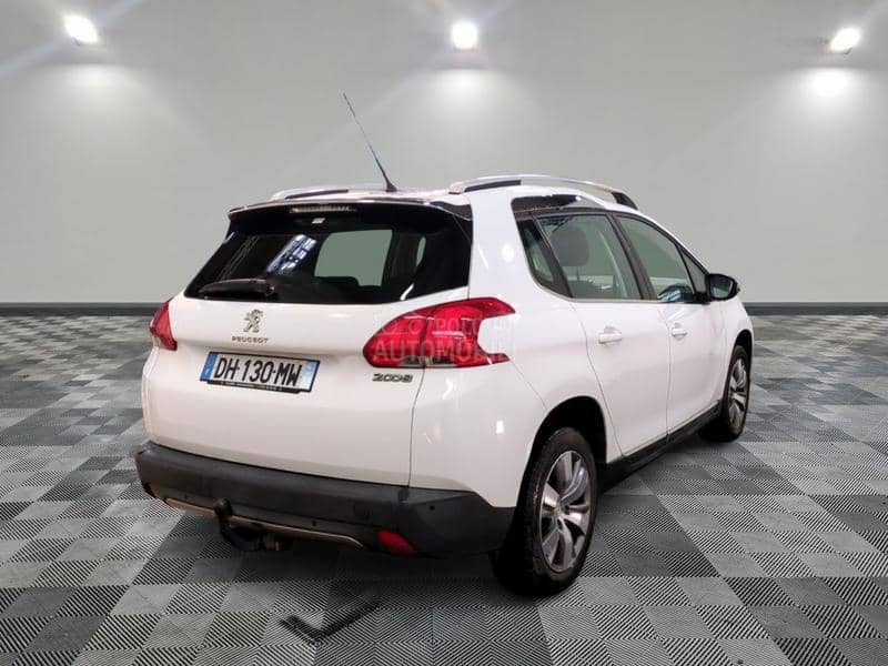 Peugeot 2008 1.2 ALLURE PANO