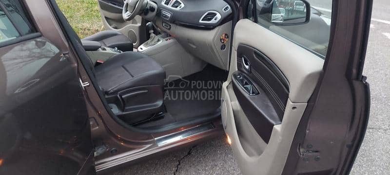 Renault Grand Scenic NAVVII