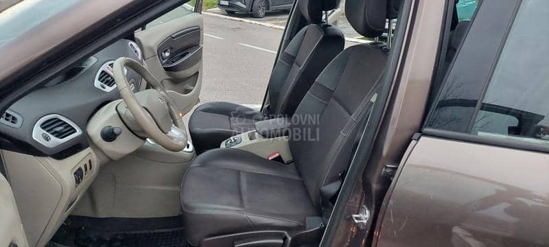 Renault Grand Scenic NAVVII