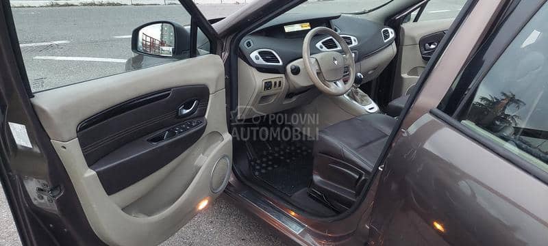 Renault Grand Scenic NAVVII