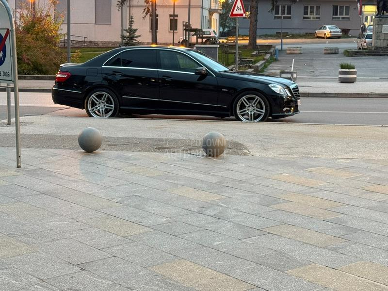 Mercedes Benz E 350 AMG