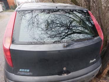 stop svetla levo desno za Fiat Punto od 2000. do 2010. god.