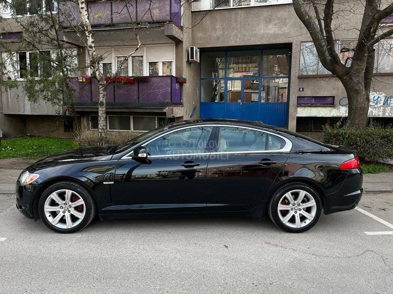 Jaguar XF 