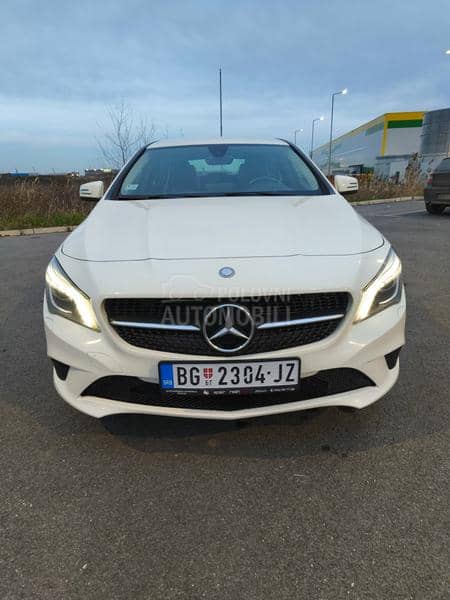 Mercedes Benz CLA 180 