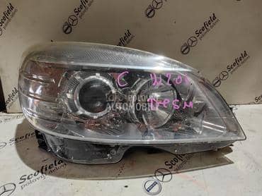 desni far w204 za Mercedes Benz C Klasa od 2007. do 2011. god.