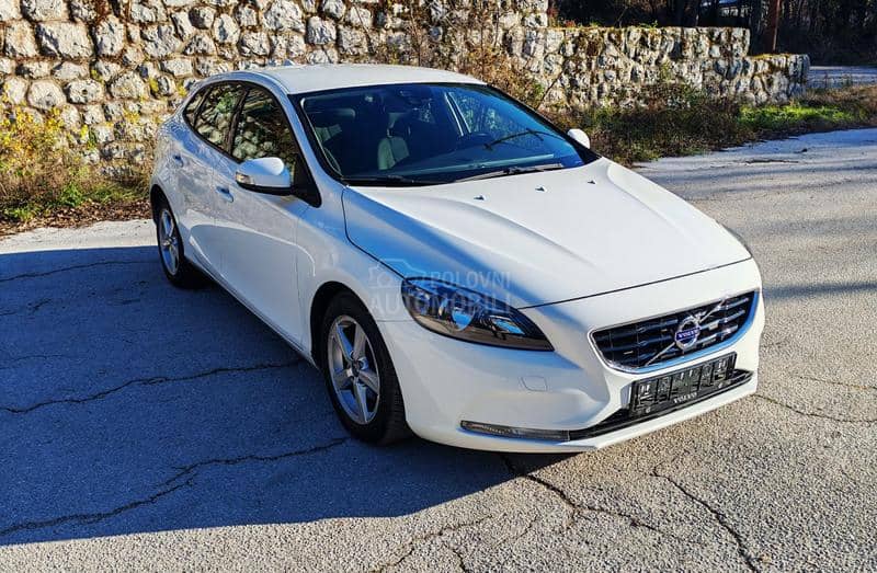 Volvo V40 1.6 D2 Monumentum