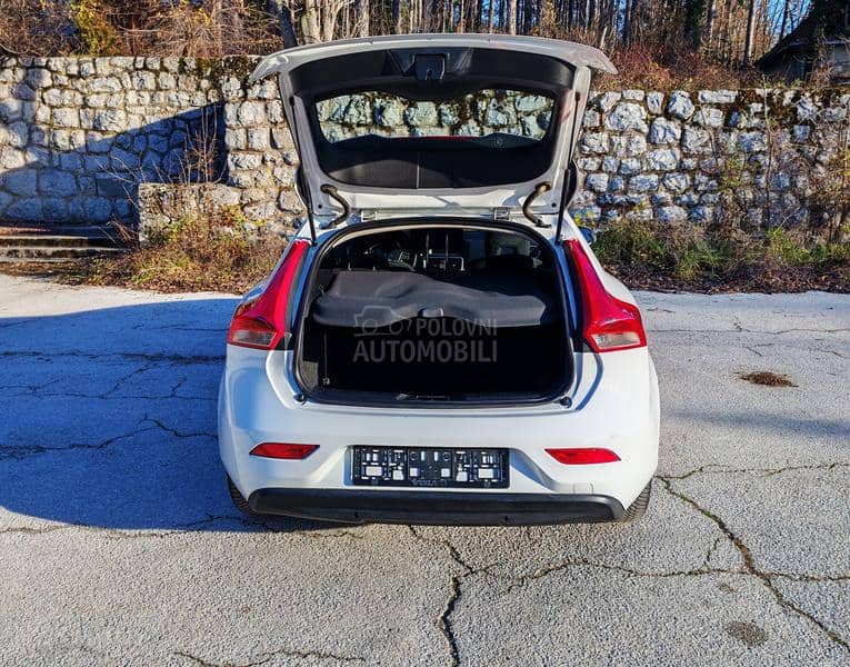 Volvo V40 1.6 D2 Monumentum