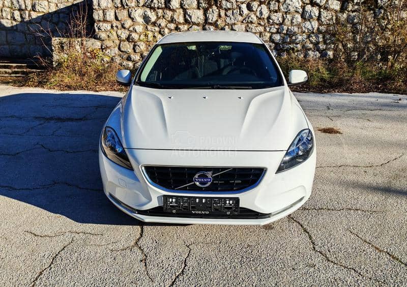 Volvo V40 1.6 D2 Monumentum