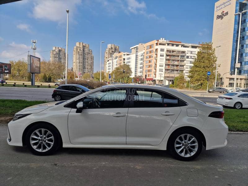 Toyota Corolla 1.5  VVTI CVT