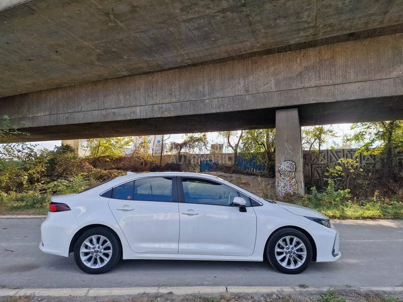 Toyota Corolla 1.5  VVTI CVT